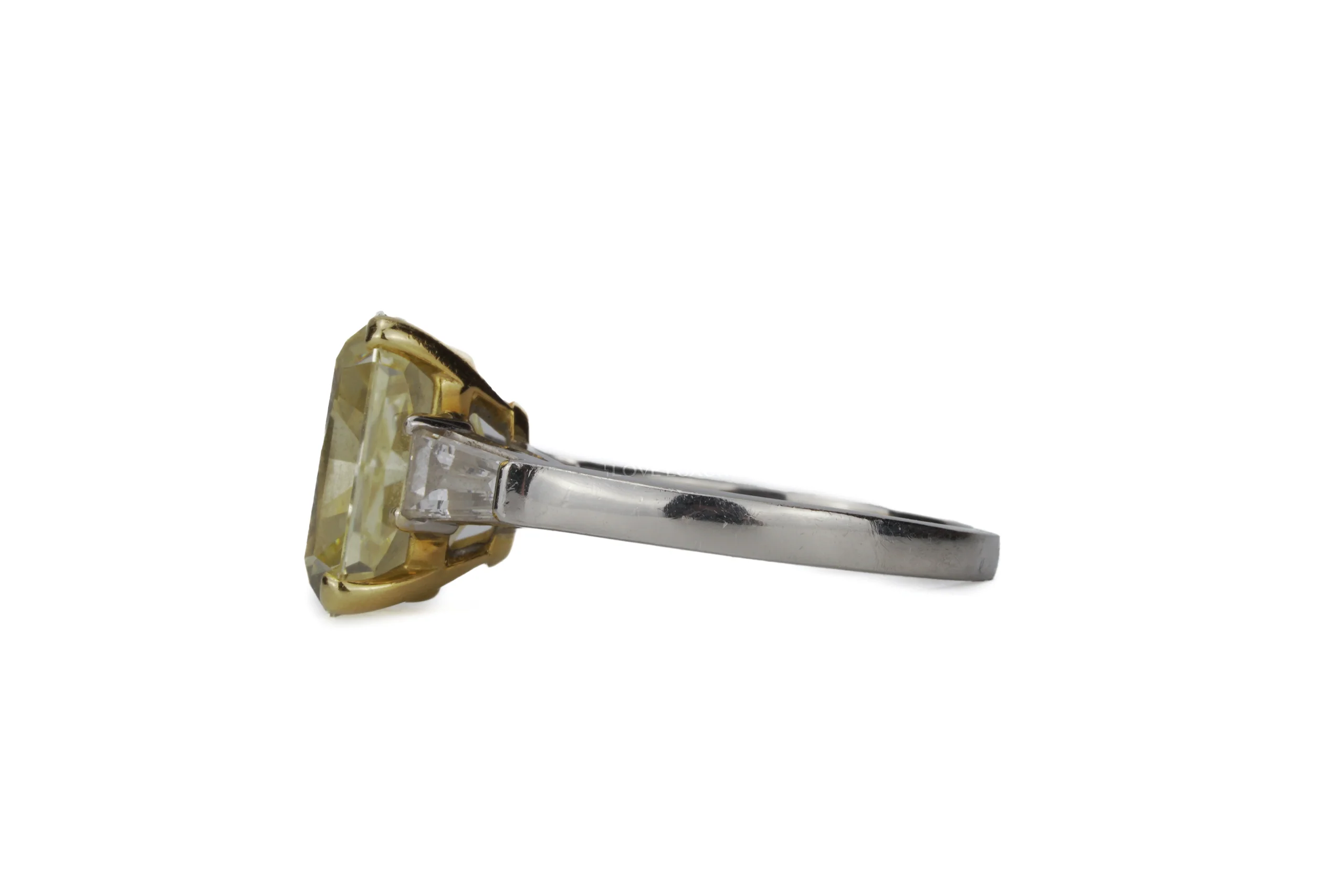 Graff Ring Fancy Yellow Diamond - Image 5