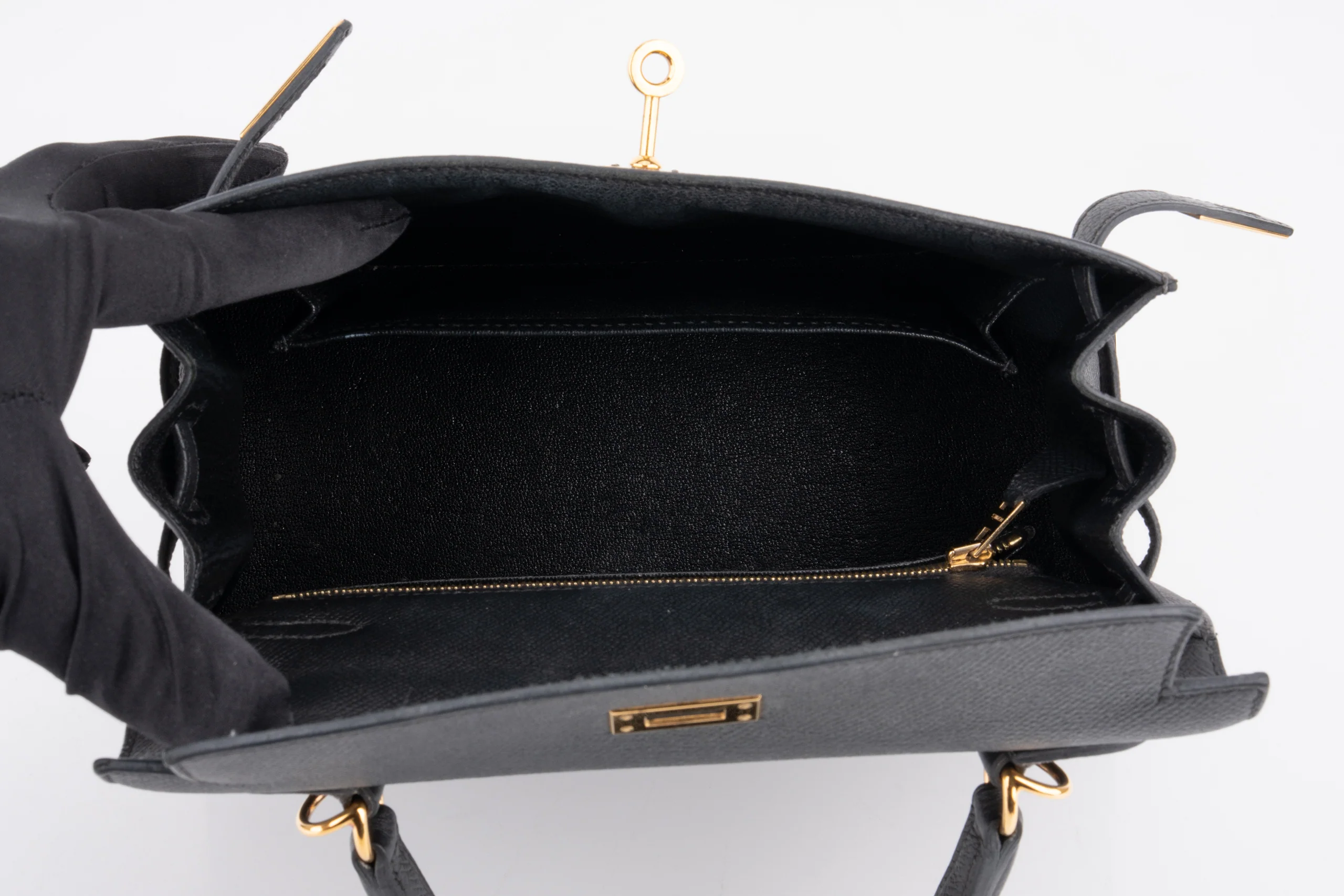 Hermès Kelly 25		Epsom 	Noir	GHW - Image 10