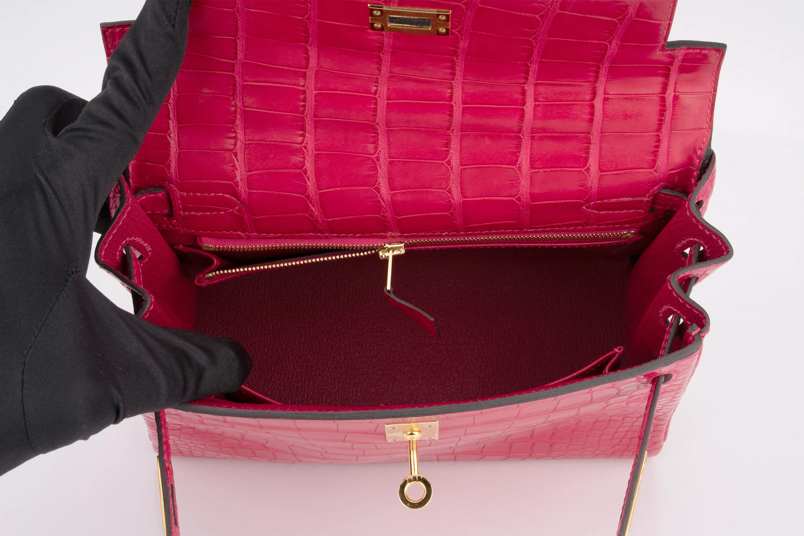 Hermès Kelly 25	Retourne	Alligator Mississippiensis	Matte Framboise	GHW - Image 10