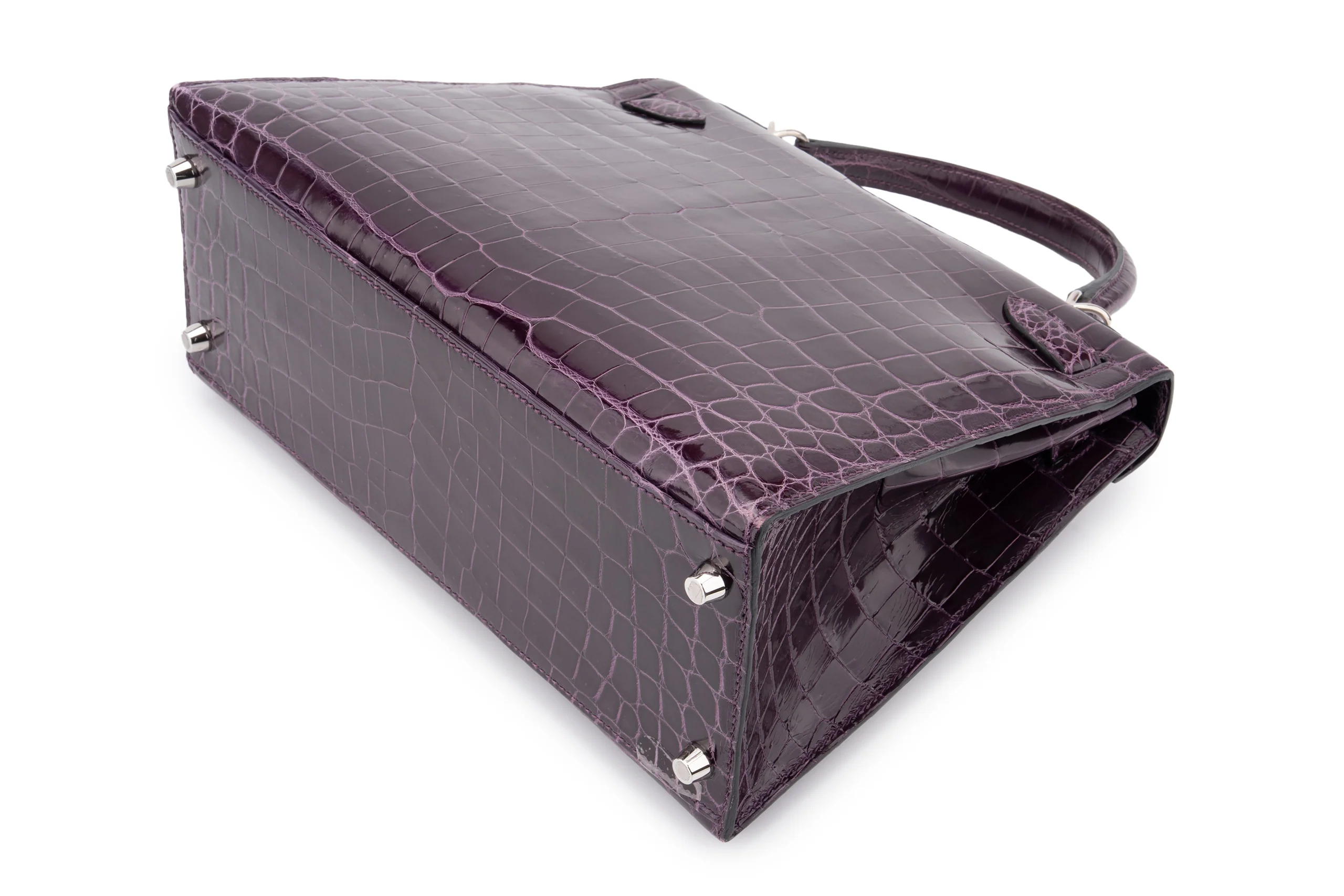 Hermès Kelly 28		Niloticus 	Cassis	PHW - Image 12