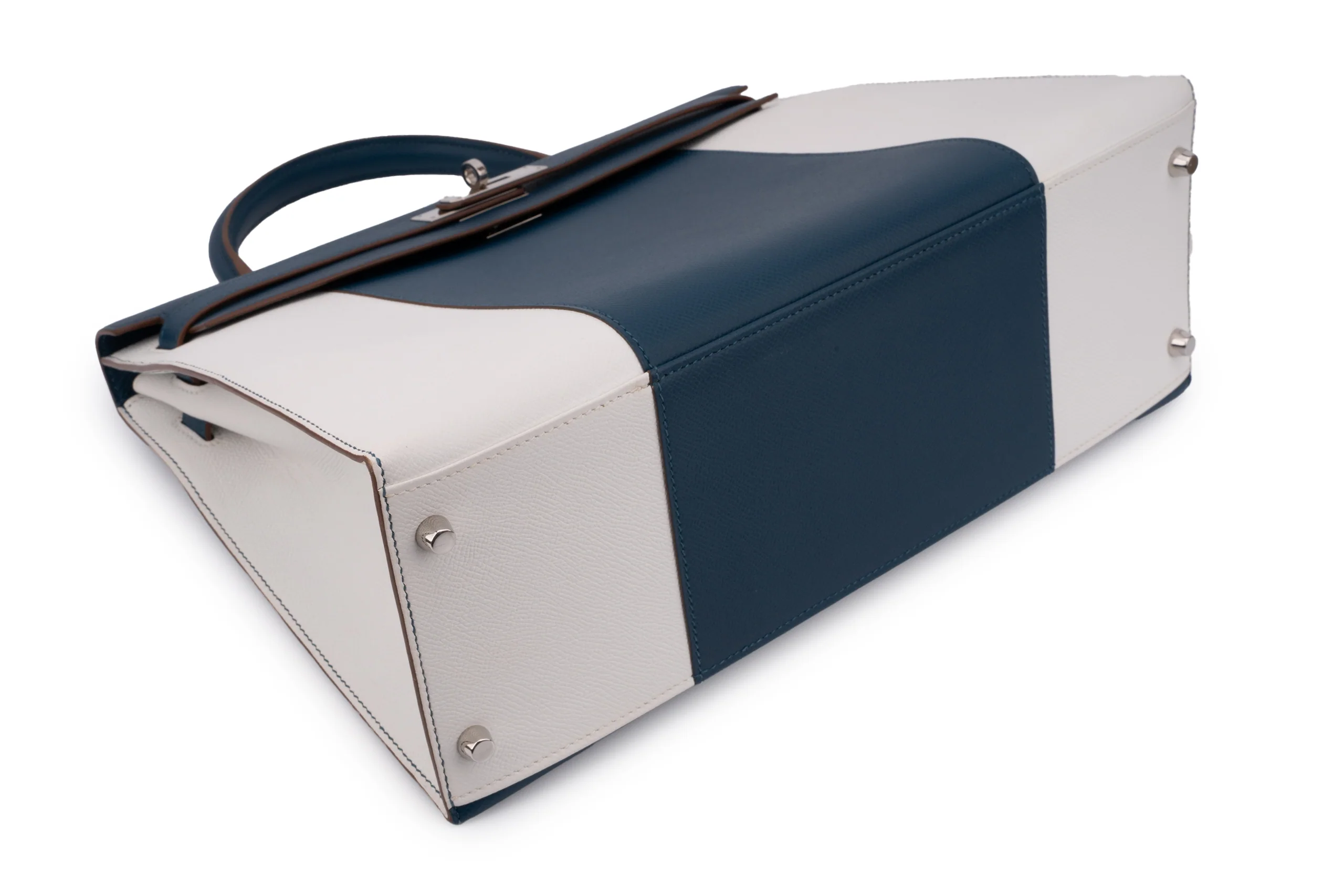 Hermès Kelly 35  Sellier Limited Edition	Epsom	Bi Colour White / Blue Thalassa	PHW - Image 12