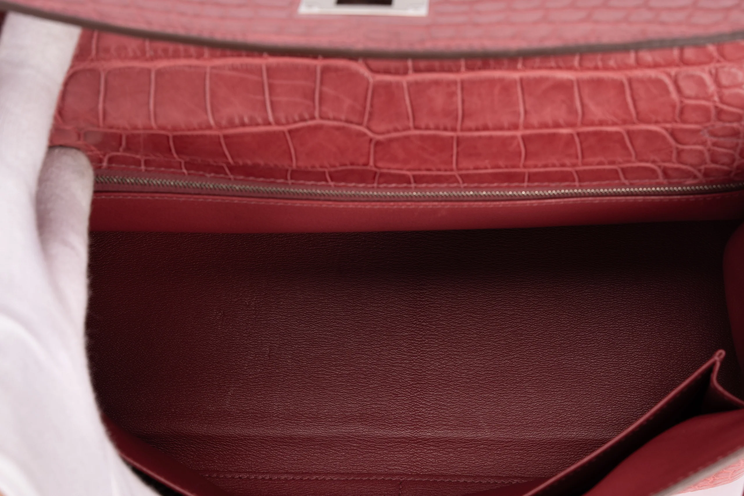 Hermès Kelly 35 Exotic Matte Burgundy PHW - Image 10