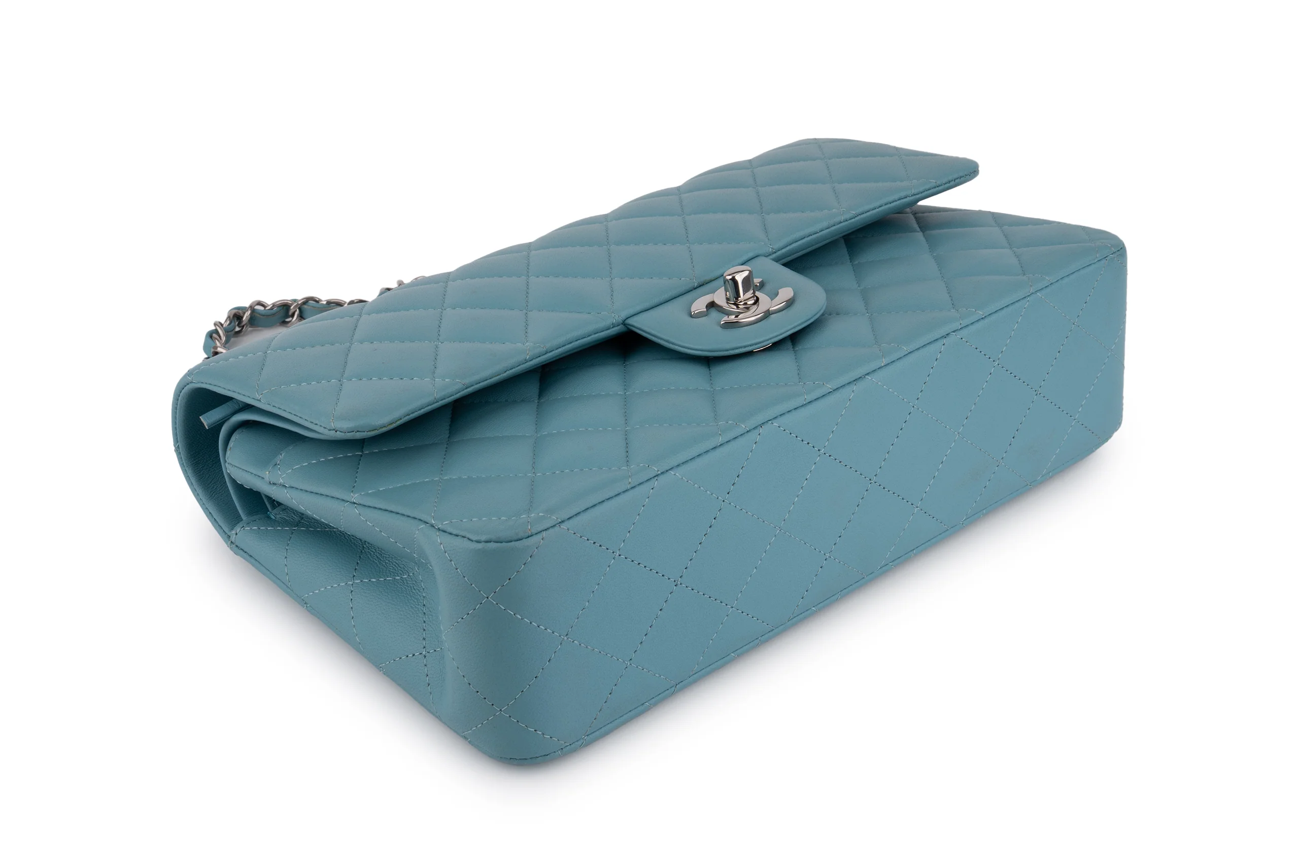 Medium Classic Flap	Lambskin	Teal/Turquoise	Gunmetal Hardware - Image 9