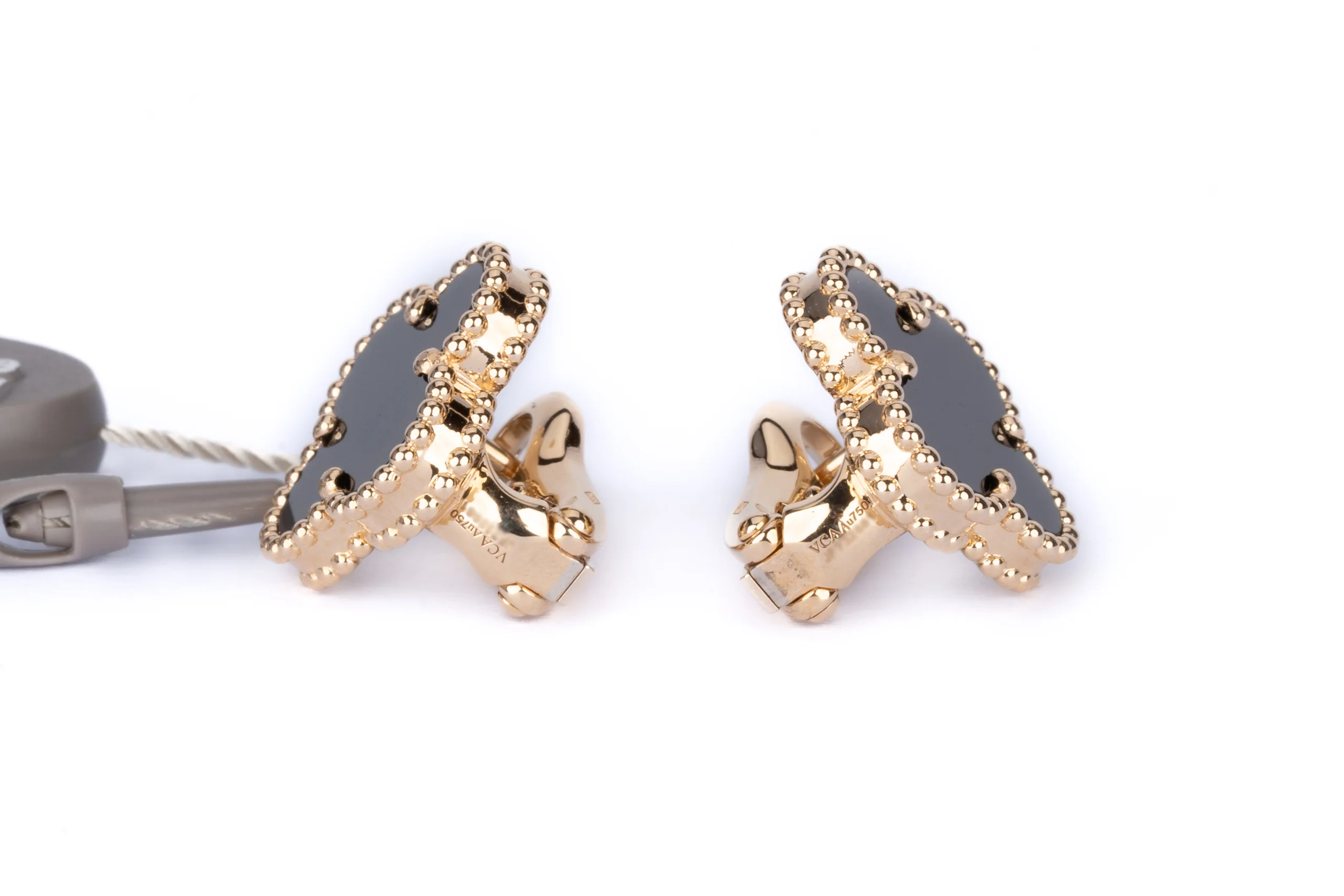 Van Cleef And Arpels Alhambra Vintage Earrings Onyx Yellow Gold - Image 4