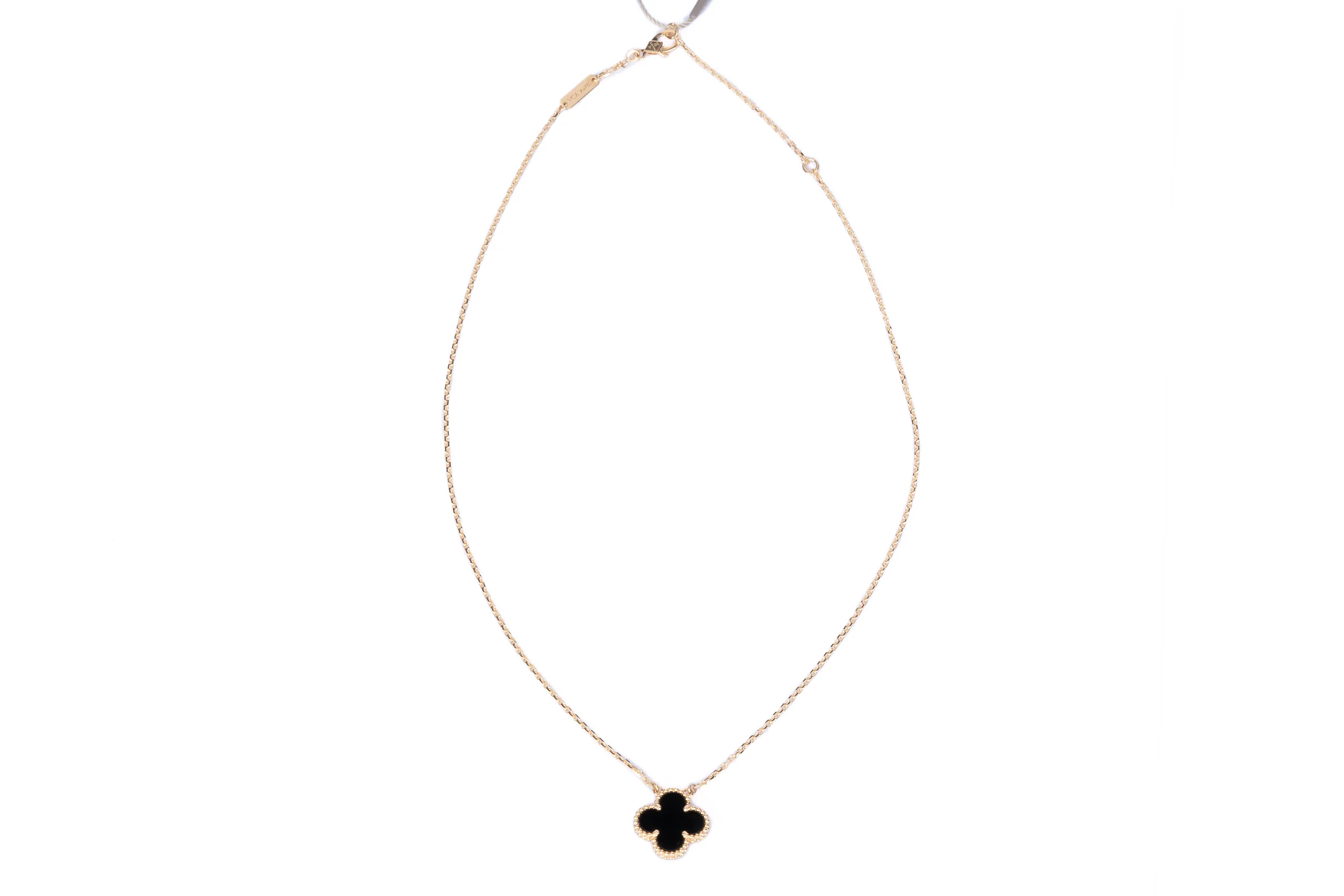 Van Cleef And Arpels Alhambra Vintage Pendant Onyx Yellow Gold 2024 - Image 2