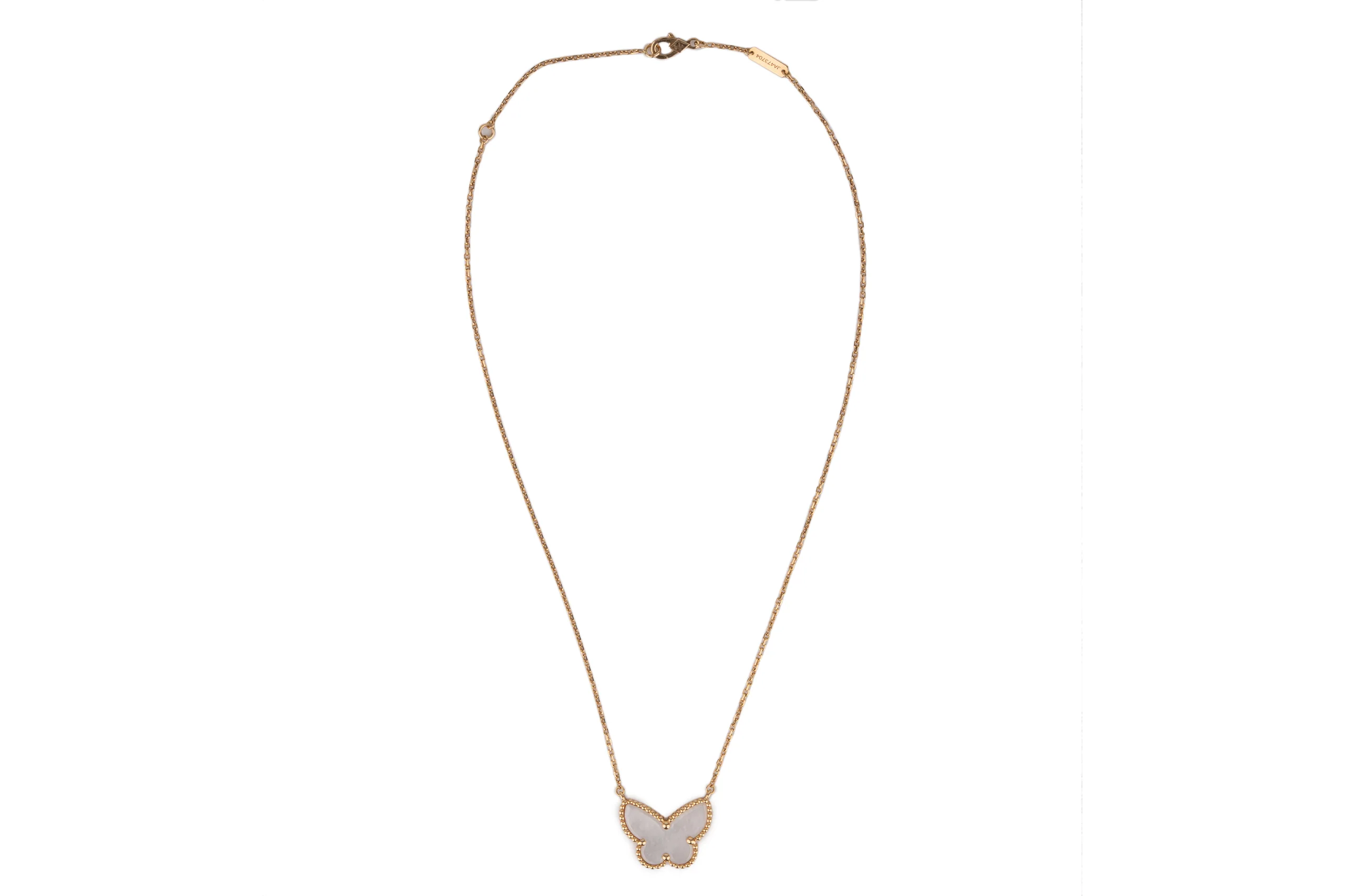 Van Cleef And Arpels  Lucky Alhambra Necklace		1 Motif	Mop	Yellow Gold - Image 2